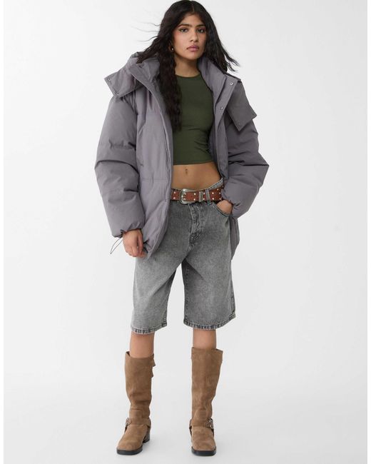 Doudoune oversize à capuche Stradivarius en coloris Gray