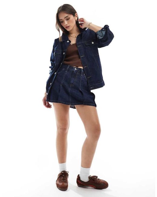 Levi's Geplooide Denim Minirok in het Blue