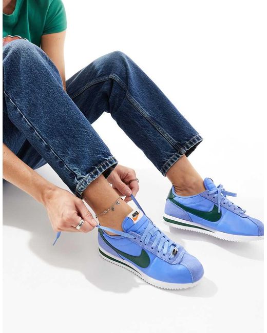 Cortez di Nike in Blue