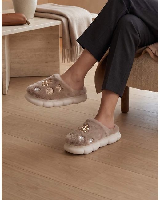 SEQWL White Slip-On Slipper With Cushioned Footbed