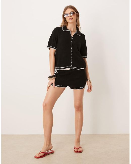 Top Playero Negro Con Botones Y Ribetes De Punto Festón En Contraste De (Parte De Un Conjunto) ASOS de color Black