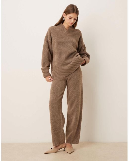 Pretty Lavish Natural – hose aus strukturiertem strick