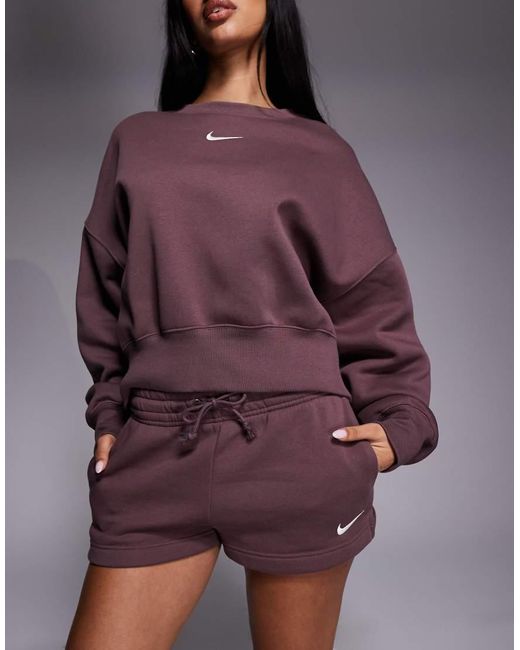 Nike Phoenix in het Purple