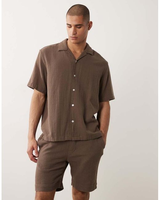 SELECTED Natural Textured Shorts for men