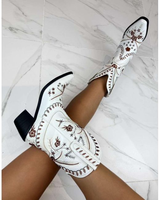 GIA STUDIOS White Cowboy Western Boots
