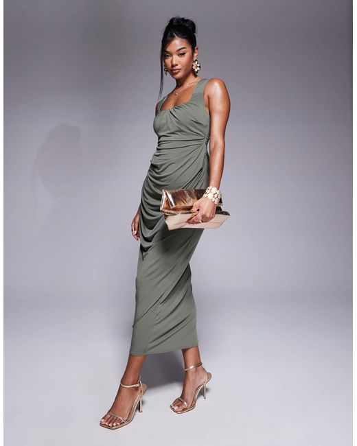 Robe mi-longue avec jupe drapée et encolure structurée à larges bretelles - kaki ASOS en coloris Gray