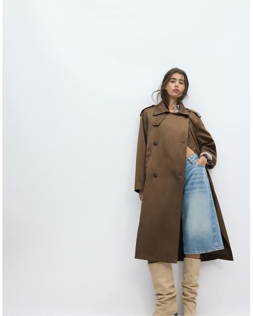 Stradivarius Lange Basic Trenchcoat in het White