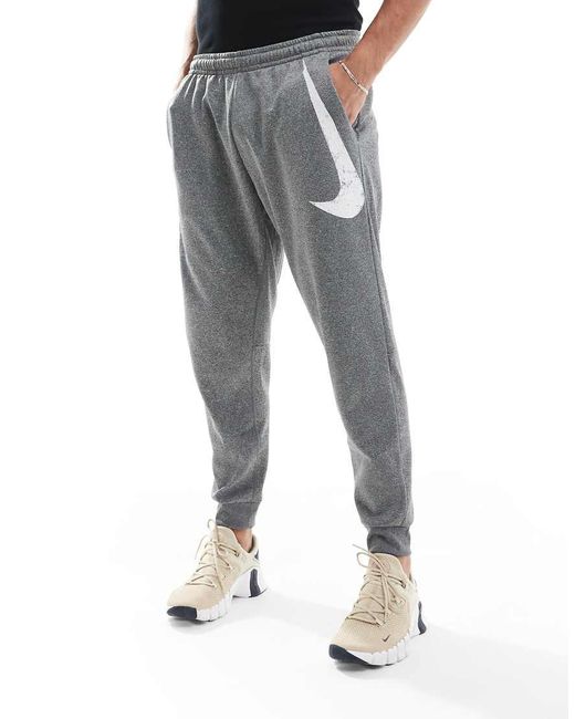nike swoosh joggers men