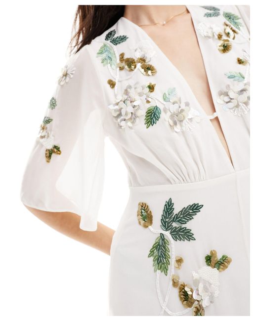 Hope & Ivy White Bridal Flutter Sleeve Embroidered Floral Maxi Dress