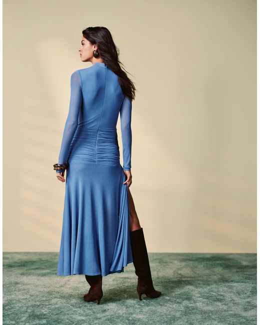 Bardot Blue – gerafftes midikleid aus netzstoff
