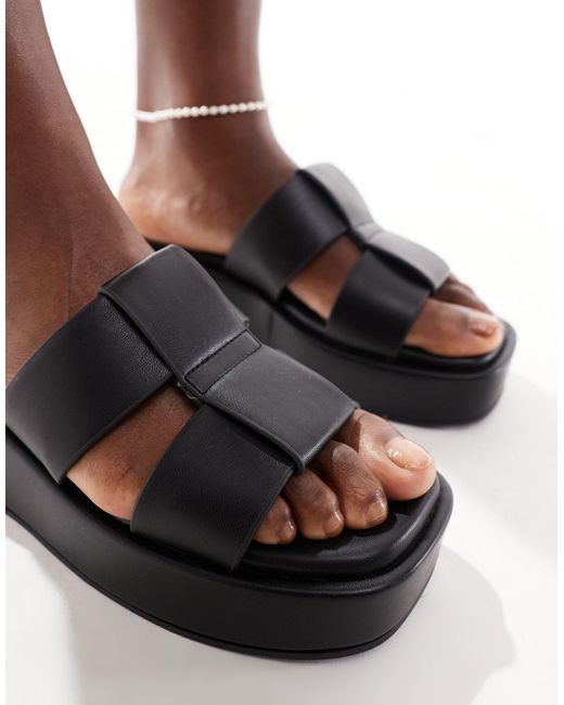 Sandalias negras con plataforma gruesa y plana New Look de color Brown