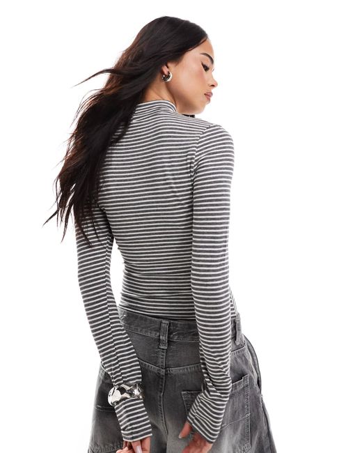 Miss Selfridge Gray – hochgeschlossener, langärmliger body mit streifenmuster