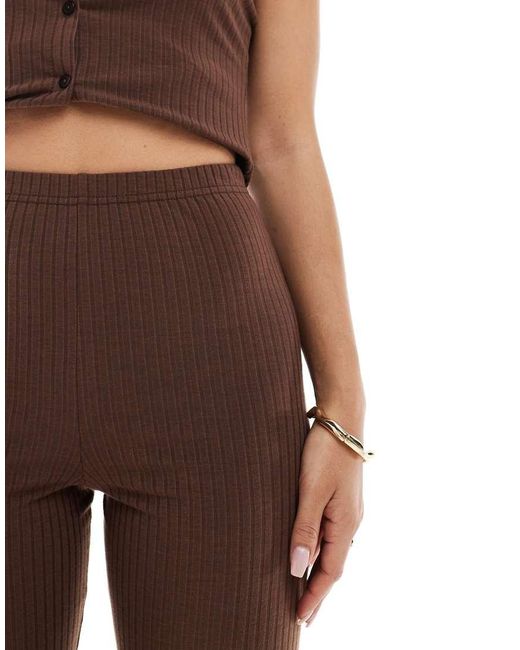 Miss Selfridge Geribbelde Flare Broek in het Brown