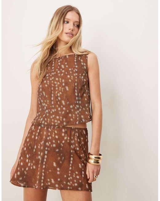 Minifalda Con De Chifón Rugoso De (Parte De Un Conjunto) ASOS de color Brown
