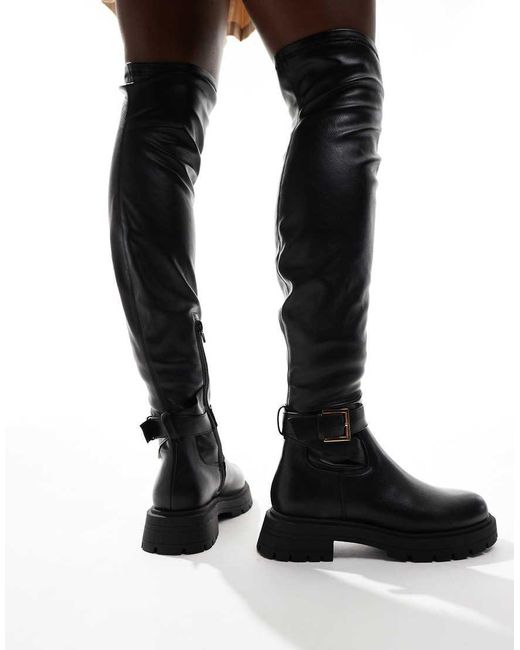 Botas Por Encima De La Rodilla Negras Planas Con Detalle De Hebilla Kirby De ASOS de color Black