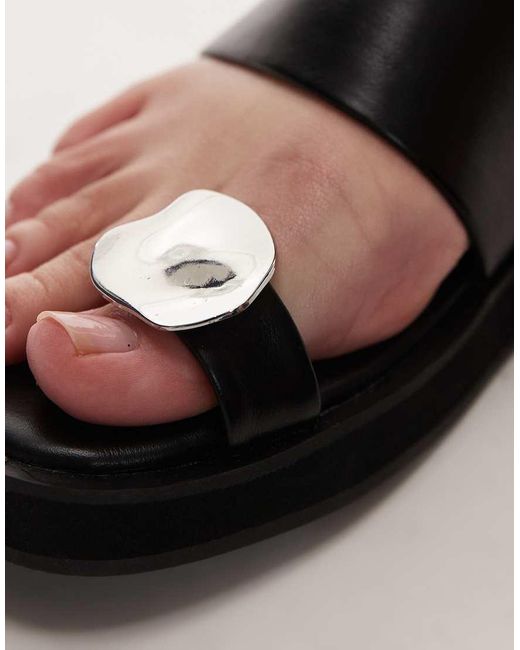 TOPSHOP Black Jules Molten Toe Piece Sandals