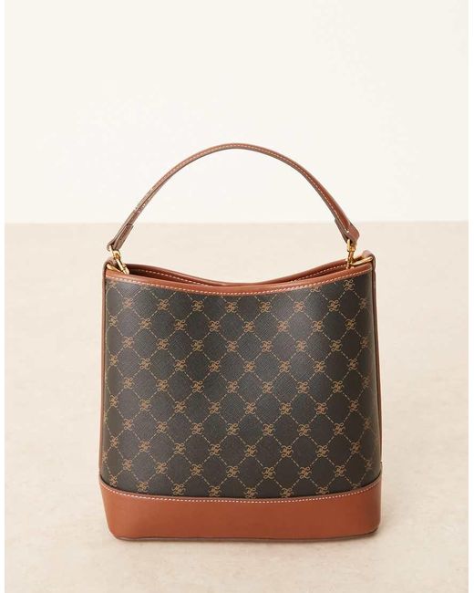 Borsa Da Spalla Classica Squadrata Con Monogrammi E Dettagli Dorati di Mango in Natural