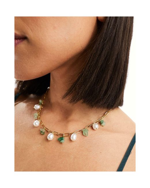 Martina - collana color con perline e perle pendenti di petit moments in Black