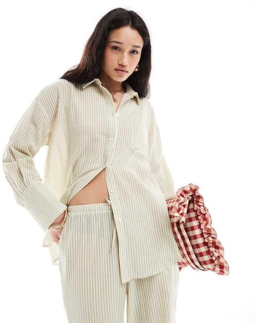 Camicia Da Spiaggia Leggera Effetto Lino Salvia E Color Panna A Righe Con Tasca di 4th & Reckless in White
