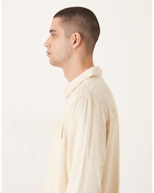 ASOS – regulär geschnittenes hemd in Natural für Herren