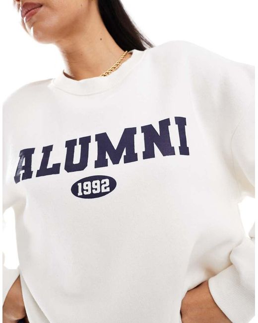 Sudadera Blanca Extragrande Con Estampado "Alumni" De (Parte De Un Conjunto) Daisy Street de color White