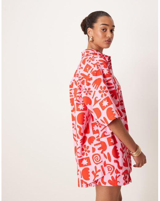 ASOS Red – kurzärmlige oversize-hemdbluse mit kunstprint, kombiteil