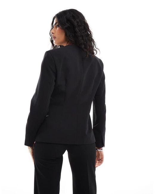 Blazer Stretto di Aware in Black