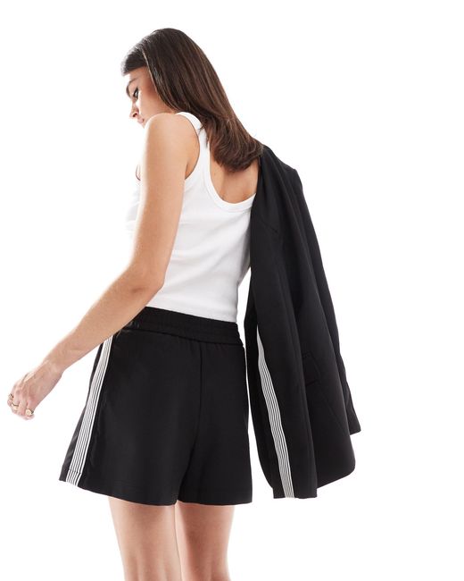 Miss Selfridge Black – elegante schlupf-shorts