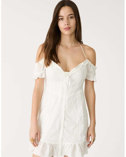 Stradivarius Natural – kurzes, fließendes kleid