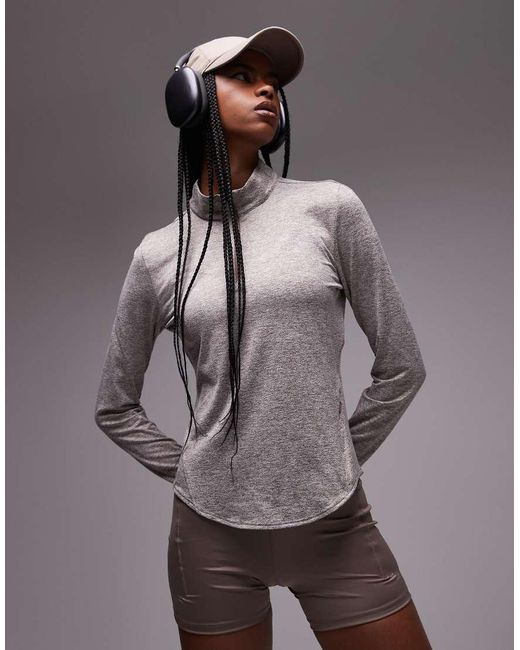 Top De Manga Larga Con Media Cremallera Dri-Fit Swift De Nike de color Gray
