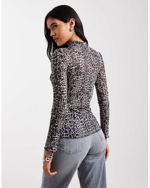 Pieces Gray – hochgeschlossenes oberteil aus netzstoff mit farblich abgestimmtem animalprint