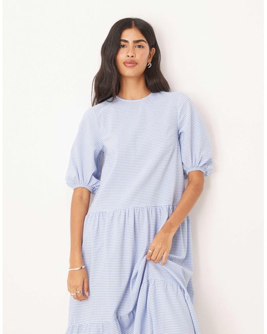 ASOS White – gestuftes maxikleid