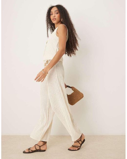 ASOS Semi-Transparante Gehaakte Broek Met Wijde Pijpen En Textuur in het Natural