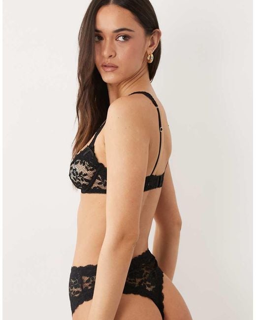 Hazel di ASOS in Black