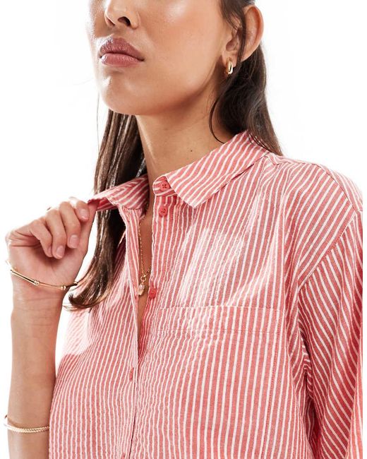 Camicia Taglio Corto Oversize Rossa A Righe di JJXX in Pink