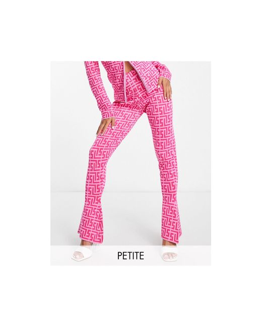 Simmi petite - pantaloni skinny a zampa con stampa geometrica di SIMMI in Pink