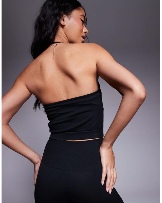 4505 Black Seamless Halter Neck Vest With Inner Bra