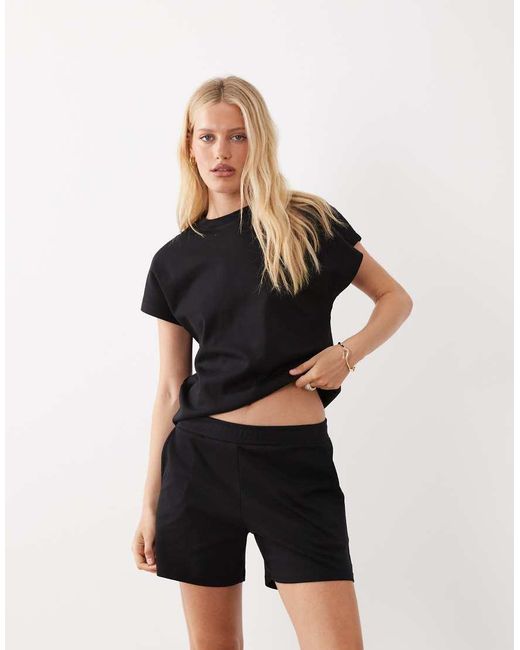 Jdy Short in het Black