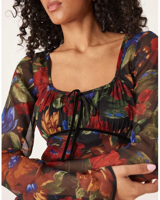 Robe longue à encolure dégagée avec buste froncé et manches longues - imprimé fleurs ASOS en coloris Natural