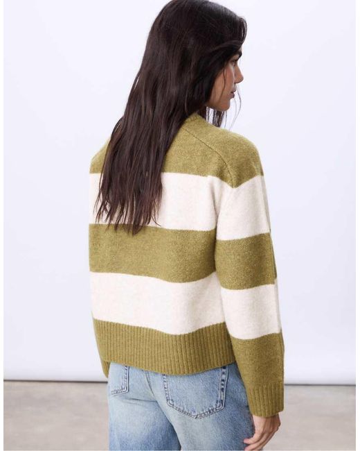 Basic di Stradivarius in Green