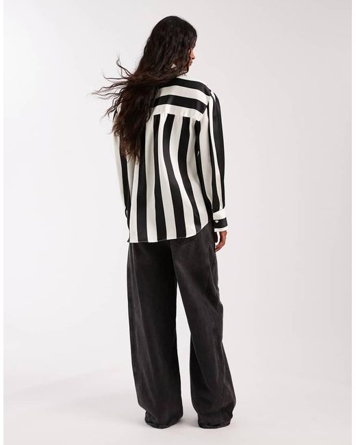 Camisa Extragrande A De Satén De ASOS de color Black