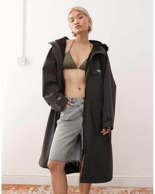 Regatta Black Changing Robe
