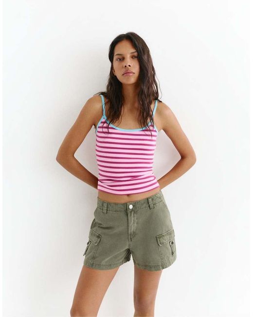 Bermuda Cargo Comodi Kaki di Pull&Bear in Green