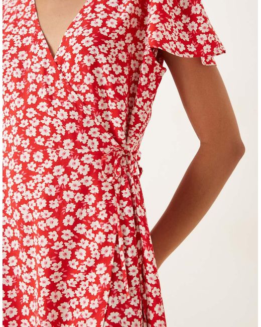 Vestido Corto Cruzado Con Estampado Floral De Jdy de color Pink
