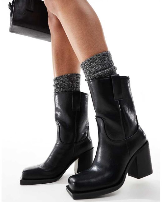 Botines Negros De Tacón Con Puntera Cuadrada Loki De Public Desire de color Black