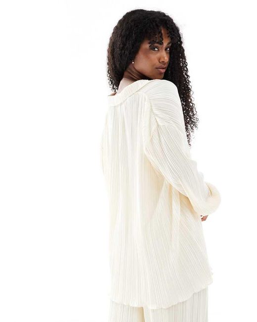 4th & Reckless White Plisse Collared Button Through Lettuce Edge Hem Shirt Co-ord