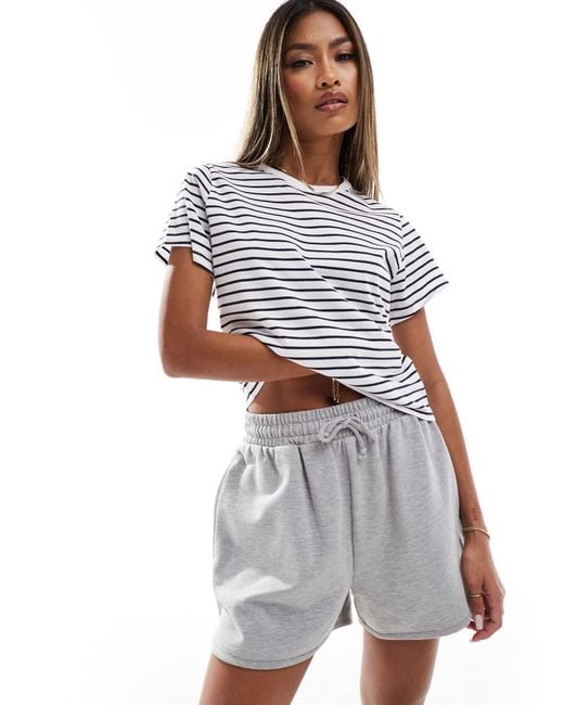 Abercrombie & Fitch White Striped T-shirt