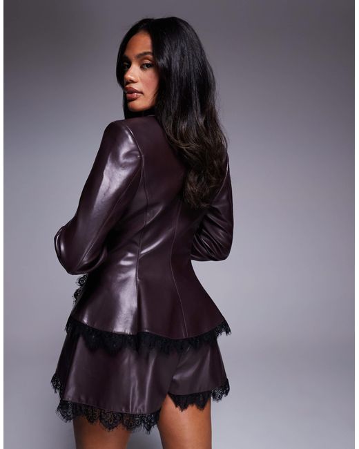 ASOS Brown – taillierter blazer aus kunstleder