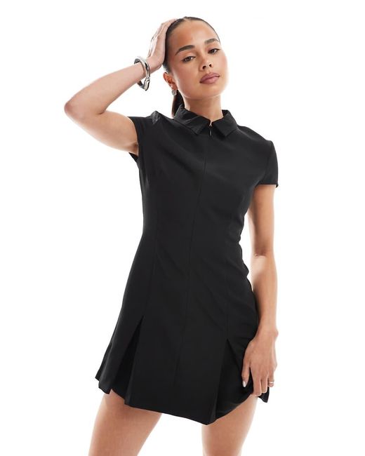 Vestito Strutturato Stile Tennis di ONLY in Black