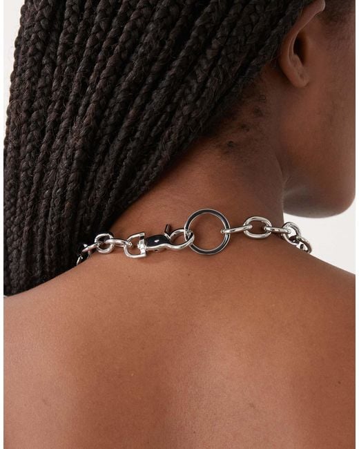 Weekday Brown – farbene halskette mit breiter kette